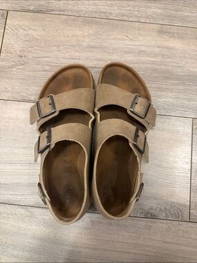 Birkenstock Kids Double-Buckle Suede Sandals in Tan